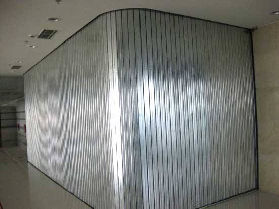 商场中庭钢质侧向防火卷帘门